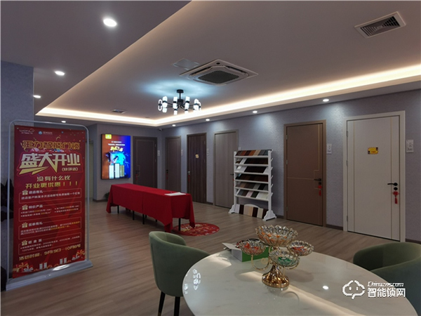 600平米王力南寧新形象旗艦店，開業(yè)當(dāng)天業(yè)績就突破30萬！