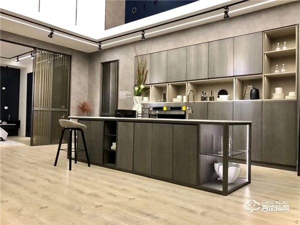 聚焦|頂固新品驚艷亮相2020廣州建博會! 聚焦|頂固新品驚艷亮相2020廣州建博會!