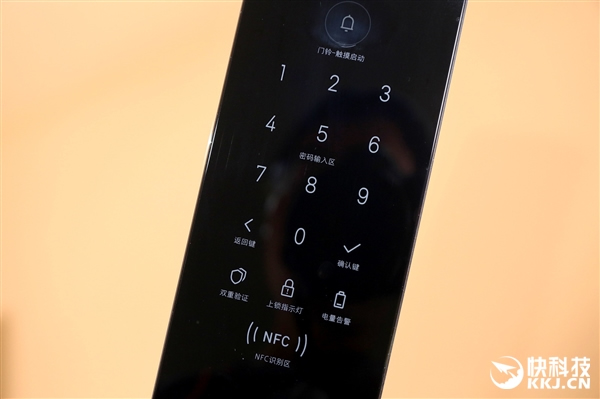 小米首款高端全自動智能鎖圖賞，1699元一觸即開門