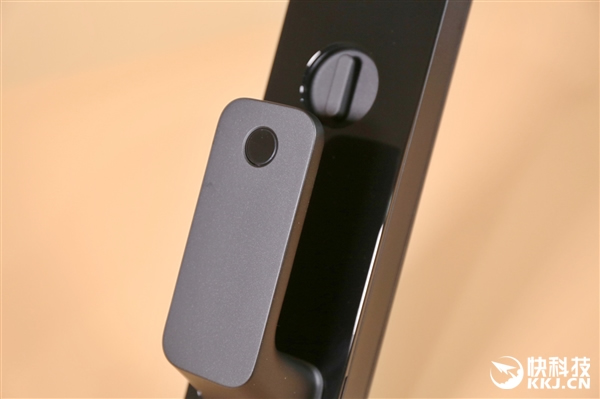 小米首款高端全自動智能鎖圖賞，1699元一觸即開門