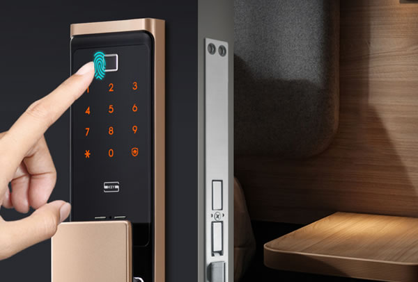 3999元！三星推出高端智能指紋鎖：門鎖都要拼性能了？