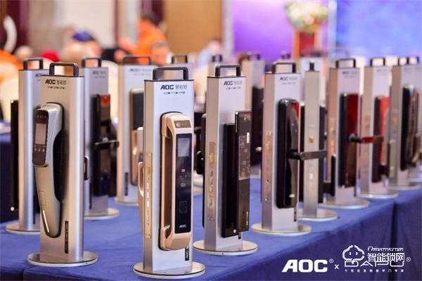 一面科技 一面藝術(shù)！AOC x 大璞聯(lián)合新品發(fā)布會高燃現(xiàn)場！