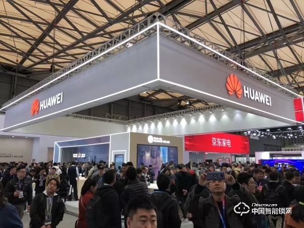 華為攜HiLink品多智能鎖亮相AWE,強勢布局智能家居領域 華為攜HiLink品多智能鎖亮相AWE,強勢布局智能家居領域