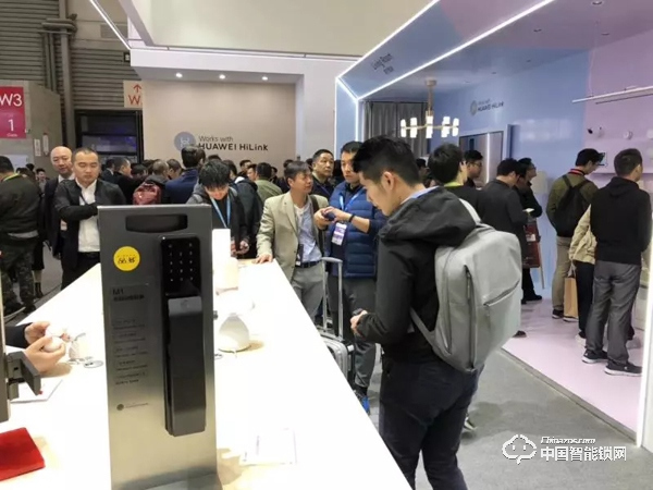 華為攜HiLink品多智能鎖亮相AWE,強勢布局智能家居領域 華為攜HiLink品多智能鎖亮相AWE,強勢布局智能家居領域