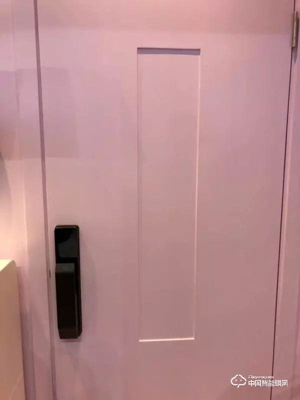 華為攜HiLink品多智能鎖亮相AWE,強勢布局智能家居領域 華為攜HiLink品多智能鎖亮相AWE,強勢布局智能家居領域