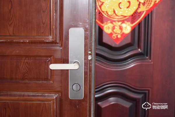 全新配色,小米推出新品智能門(mén)鎖,僅1399 全新配色,小米推出新品智能門(mén)鎖,僅1399
