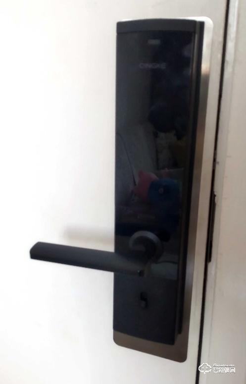 選擇華為智卡青稞智能指紋鎖，裝修煥新享受生活！