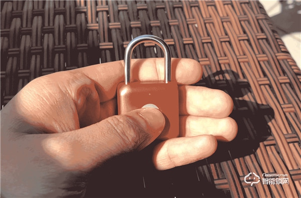 小米有品上架智能指紋掛鎖：指紋一觸即開，待機可達一年