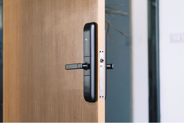 買買買之后還要裝裝裝！TCL物聯(lián)網(wǎng)智能鎖K5讓你免除安裝的繁瑣