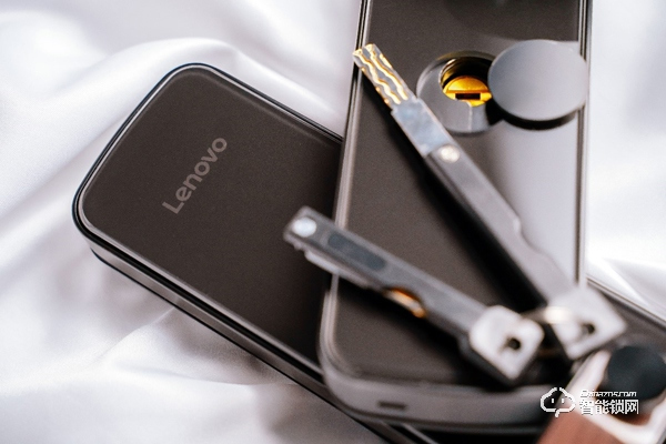 給女神多一份守護(hù) 聯(lián)想智能門鎖E1帶來(lái)更精準(zhǔn)的安全