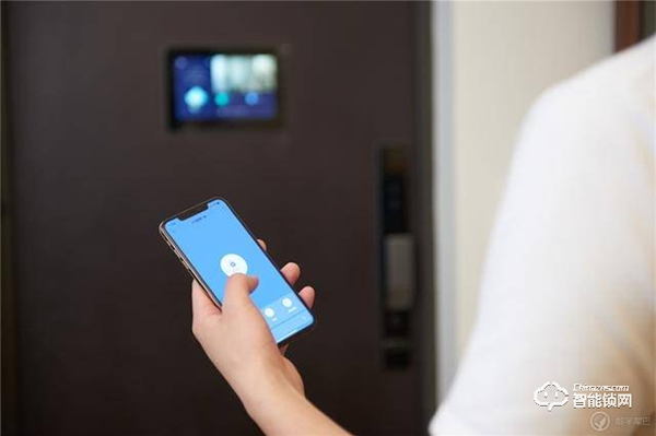 貓眼+智能門鎖，雙層防爆更安全，我換了有品眾籌的智能門