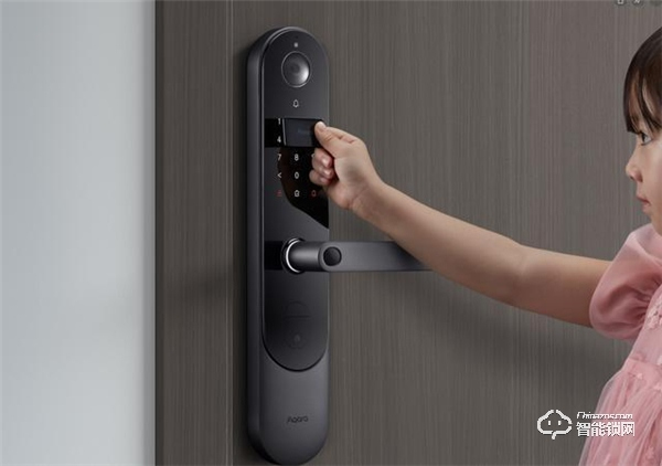 小米生態鏈新品智能鎖開售，集人體感應攝像頭一體，安全讓人放心