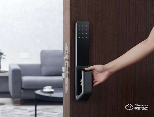 全自動鎖體已成高端智能鎖標配，鹿客S30樹行業標桿