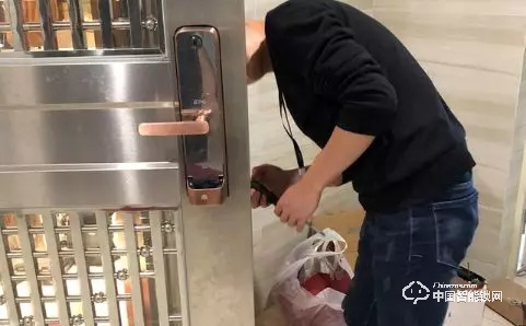 體驗(yàn)樂橙K5智能指紋鎖：主動(dòng)防御讓家更安全