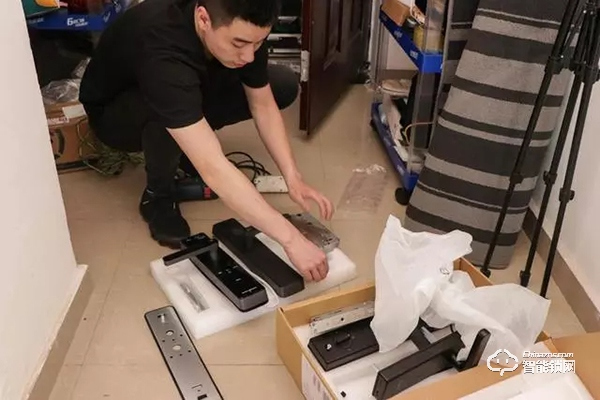 開箱評測 | 創(chuàng)米小白智能門鎖C1，讓每個家庭因科技而幸福