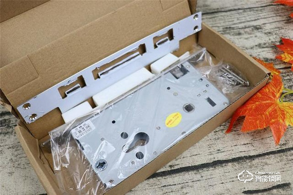 小益E206指紋鎖使用測評 千元鎖表現更出色