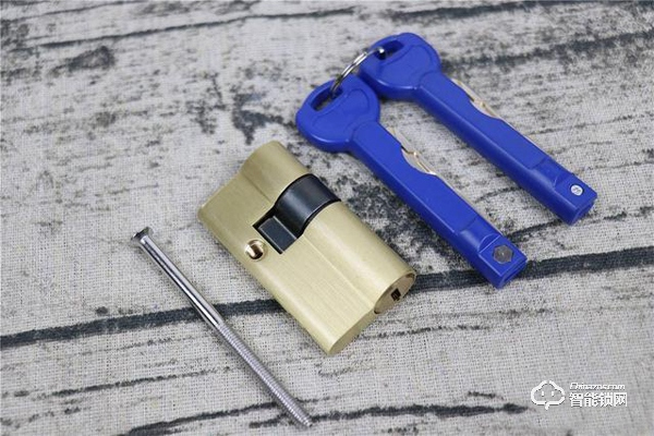 小益E206指紋鎖使用測評 千元鎖表現更出色