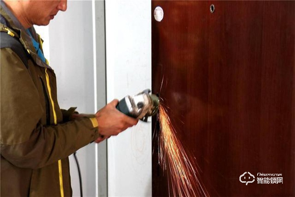 小益E206指紋鎖使用測評 千元鎖表現更出色