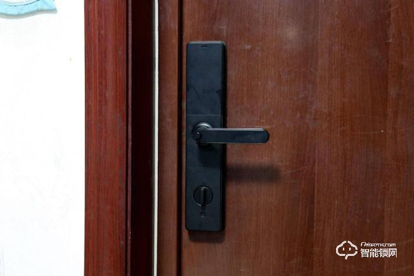 小益E206指紋鎖使用測評 千元鎖表現更出色