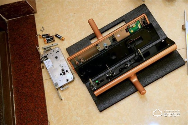 升級(jí)換新，樸墅指靜脈鎖到底有什么特別的？