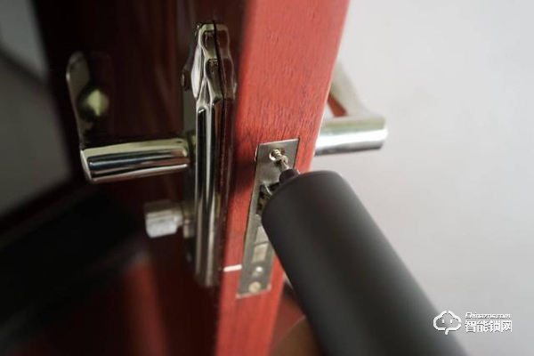 你要的裝智能鎖神器來了|米家電動螺絲刀體驗