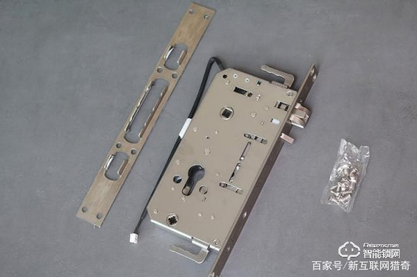 未關門立即提醒，指紋識別又快又準，TCL K5智能鎖實測體驗