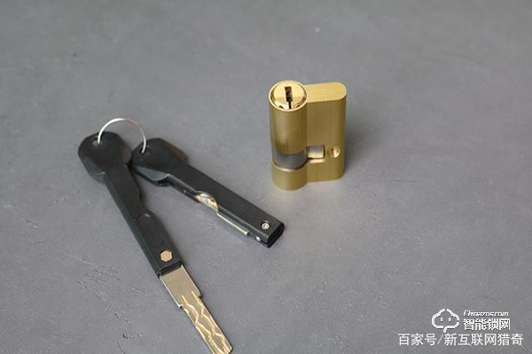 未關門立即提醒，指紋識別又快又準，TCL K5智能鎖實測體驗