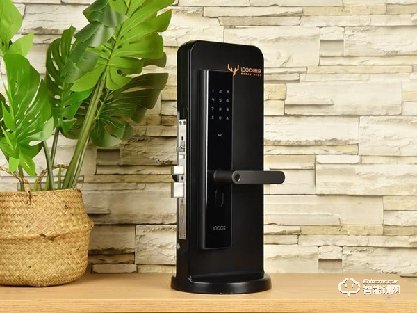 體驗鹿客Classic 2S智能鎖 開門無需等待