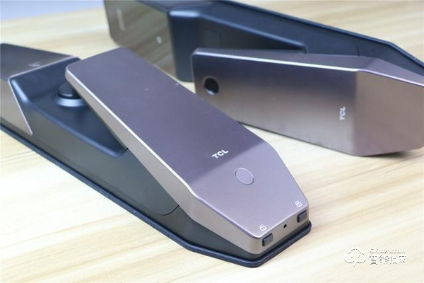 TCL智能鎖實力攪局，外觀新穎別樹一幟，一鍵開關更方便