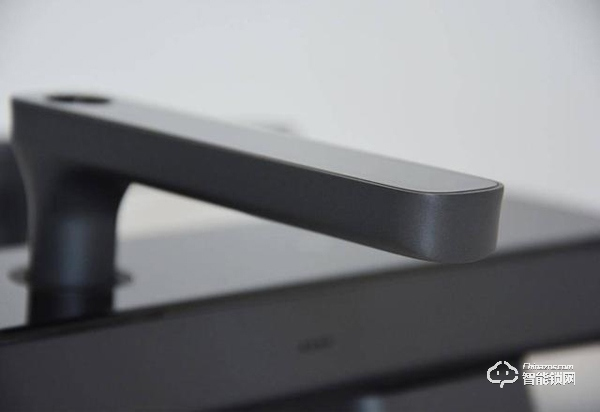 用防彈玻璃做面板，到底有多堅固，創米小白智能門鎖G1親測