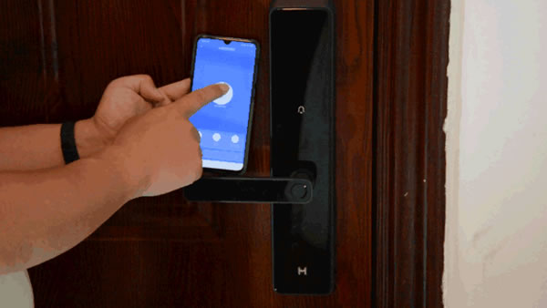 用防彈玻璃做面板，到底有多堅固，創米小白智能門鎖G1親測