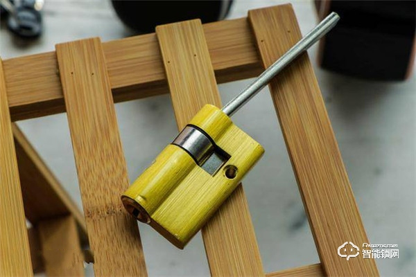 希箭C1智能鎖上手體驗，一款讓生活更安全、更快捷的智能設備