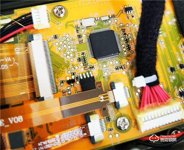 有顏有實力！華為智卡認證青稞智能鎖T7拆機測評報告