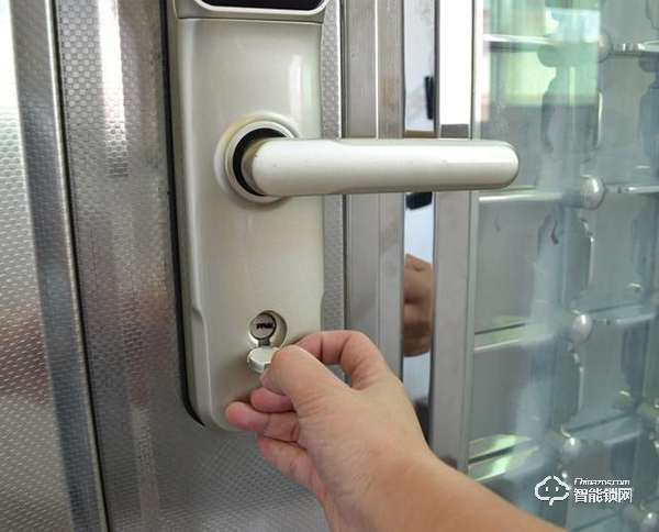 西勒奇指紋智能鎖好不好，指紋鎖對于馬大哈來說也很實用