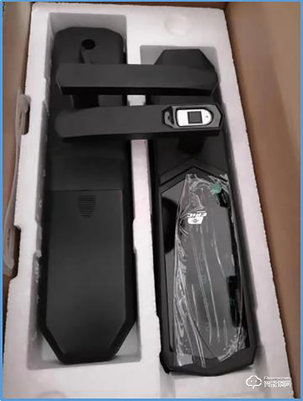 指紋鎖什么品牌好？德施曼、鹿客、派瑞軍工裝甲智能鎖試用測評