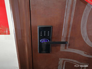 指紋鎖什么品牌好?德施曼、鹿客、派瑞軍工裝甲智能鎖試用測評