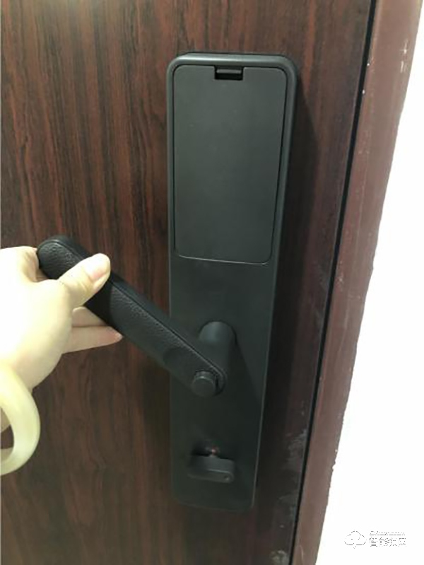 智能門鎖小米有品定制版測評：簡約而不簡單！是家的安全官！
