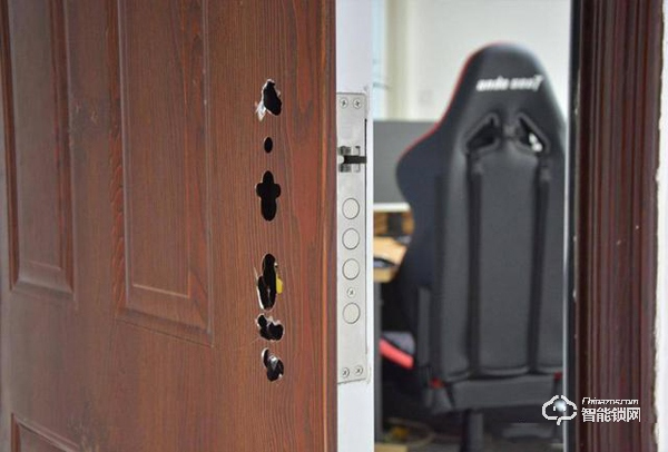 夠安全，買得起，售價(jià)僅幾百元的小益E206T智能鎖測評