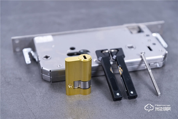 聯(lián)想智能門鎖E1測評:家庭升級智能門鎖的首選優(yōu)品 聯(lián)想智能門鎖E1測評:家庭升級智能門鎖的首選優(yōu)品