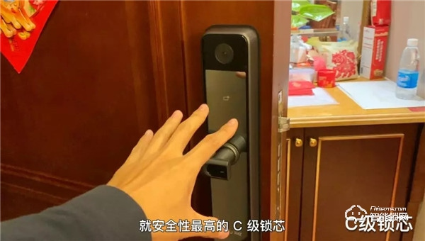 【測(cè)評(píng)】樂(lè)橙P6智能云鎖還帶攝像頭？貓眼都省了...