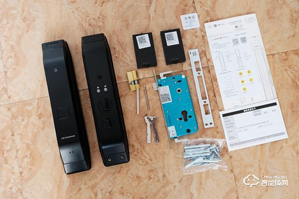 德施曼R7人臉識別智能鎖，換一個更加輕松的方式進家門