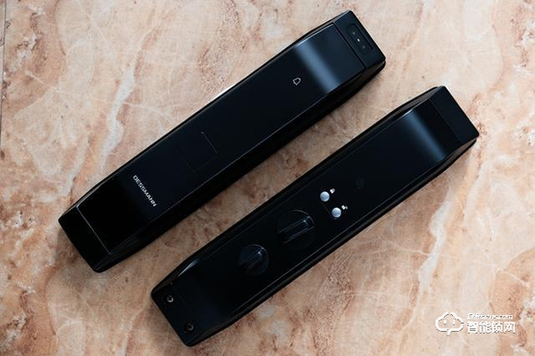 德施曼R7人臉識別智能鎖，換一個更加輕松的方式進家門