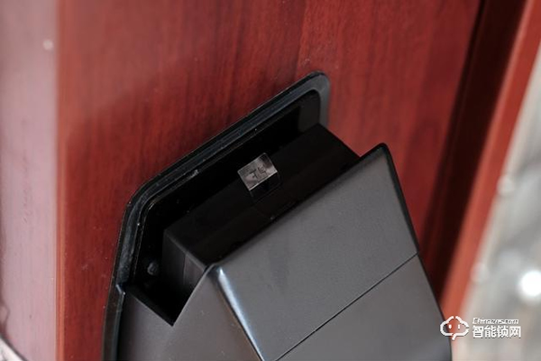 德施曼R7人臉識別智能鎖，換一個更加輕松的方式進家門