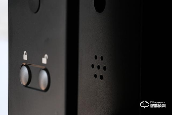 德施曼R7人臉識別智能鎖，換一個更加輕松的方式進家門