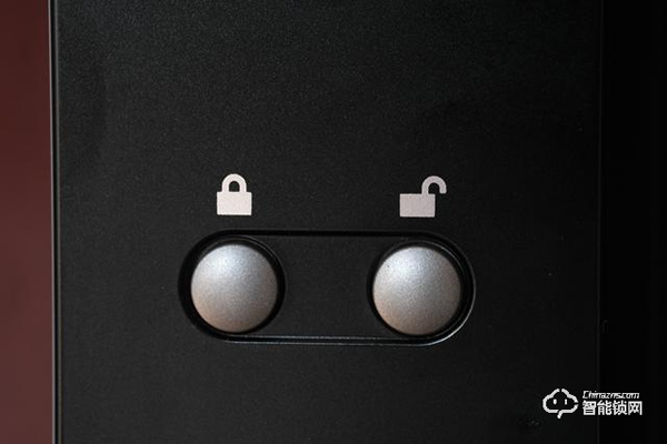 德施曼R7人臉識別智能鎖，換一個更加輕松的方式進家門