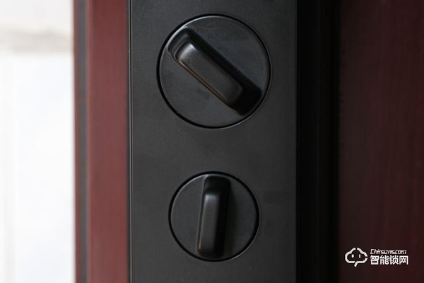 德施曼R7人臉識別智能鎖，換一個更加輕松的方式進家門