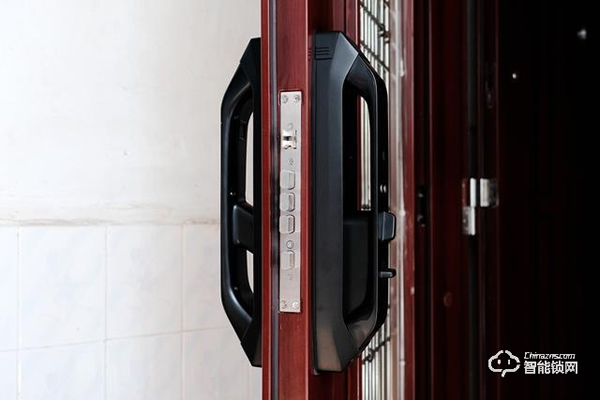 德施曼R7人臉識別智能鎖，換一個更加輕松的方式進家門