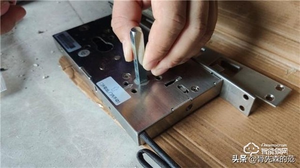 鹿客智能鎖安裝實(shí)錄|如何裝好一把智能門鎖 鹿客智能鎖安裝實(shí)錄|如何裝好一把智能門鎖