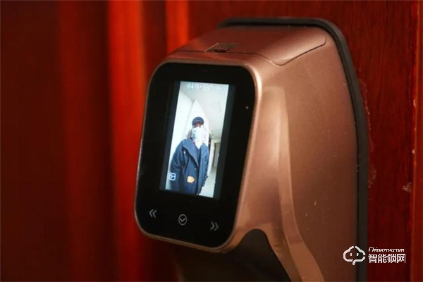 智能貓眼加持安全，螢石DL30VS視頻智能鎖體驗