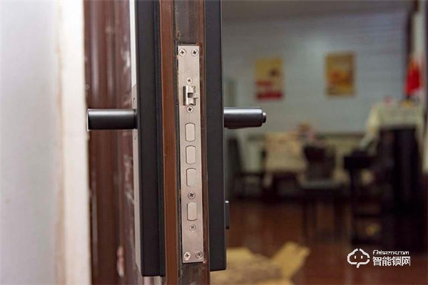 簡配安全不減，鑰匙終結(jié)者，體驗米家智能門鎖青春版